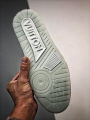 LOUIS VUITTON TRAINER SNEAKER WHITE - 2