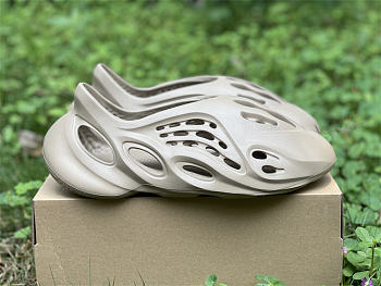 Adidas Yeezy Foam Runner Mist GY6774