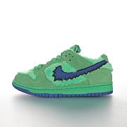 Dead x Nike SB Dunk Low Yellow Bear Green CJ5378-300  - 1