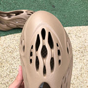 adidas Yeezy Foam RNNR Stone Sage  GX4472 - 2