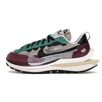 Nike Vaporwaffle sacai Villain Red Neptune Green