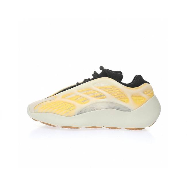Adidas Yeezy 700 V3 Mono Safflower  HP5425 - 1