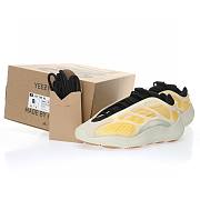 Adidas Yeezy 700 V3 Mono Safflower  HP5425 - 5