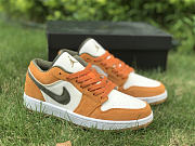 Air Jordan 1 Low SE Light Curry  DH6931-102 - 4