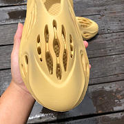 Adidas Yeezy Foam RNR Desert Sand GV6843 - 6