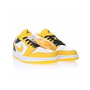 Air Jordan 1 Low Taxi (GS) - 553560-701 - 4