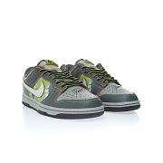 HUF × Nike SB Dunk Low 