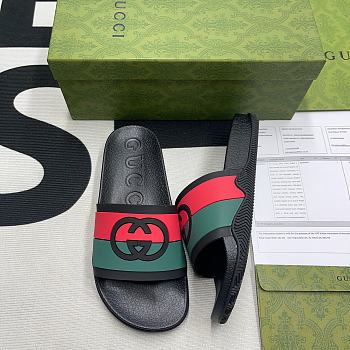 Men's Interlocking G slide sandal 655265 JFA00 8815