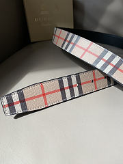 Burberry Thin Reversible Check TB Belt Beige Gold  - 4