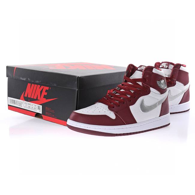 Air Jordan 1 Retro High OG Bordeaux 555088-611 - 1