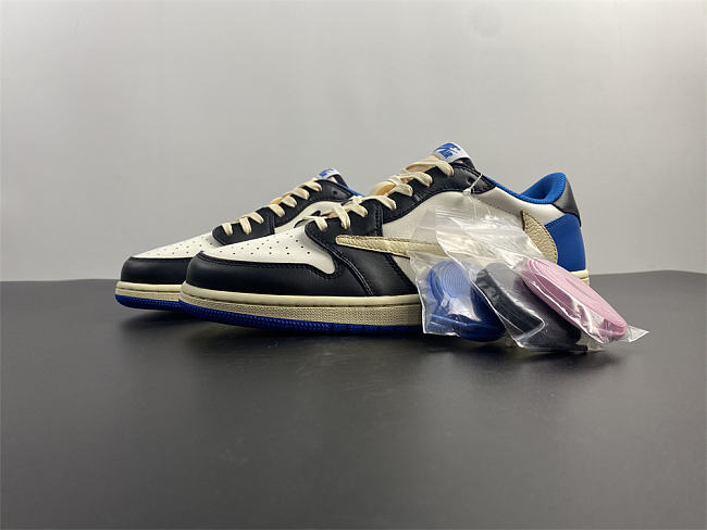 Travis Scott x Fragment x Air Jordan 1 Low OG DM7866-140 - 1