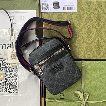 GUCCI GG Supreme Shoulder Bag 598103