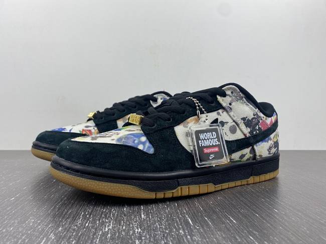 Supreme x Nike SB Dunk Low Rammellzee FD8778-001 - 1