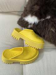 Gucci GG Perforated Slip-On Flats ‎663577 JFB00 9022 - 3