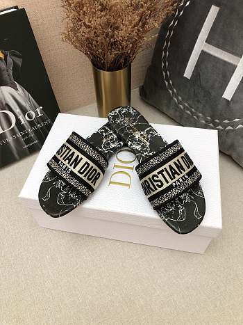 Dway Slide Black White Around The World