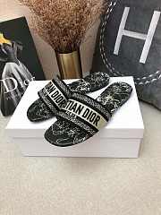 Dway Slide Black White Around The World - 2