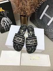 Dway Slide Black White Around The World - 3