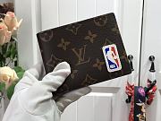 Louis Vuitton x NBA Multiple Wallet Monogram - 1