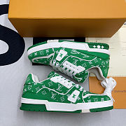 	 LV Trainer Sneaker Green Logo - 4