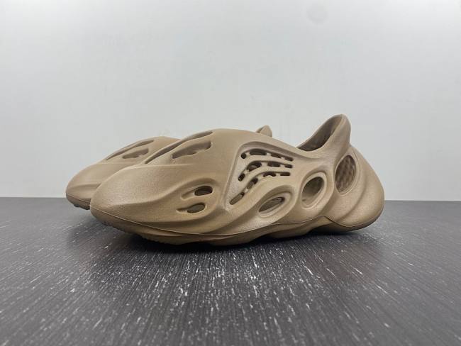 adidas Yeezy Foam Runner “Flax” GV6842 - 1