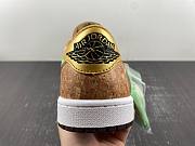 Travis Scott x Air Jordan 1 Low  - 6