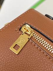 Louis Vuitton Cognac Grained Lockme Leather 23x9x15cm - 2