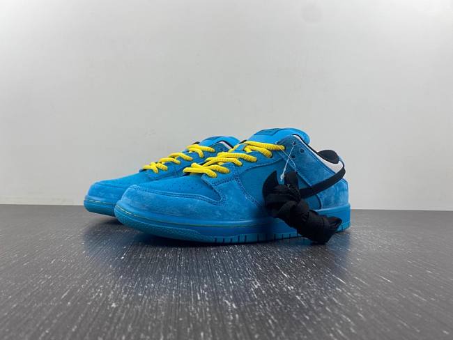 	 The Powerpuff Girls x Nike SB Dunk Low “Buttercup” FZ8319-300 - 1