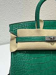 Hermès Malachite Matte Alligator Birkin 25 Gold Hardware, 2021 - 5