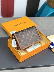 LV Dauphine Chain Wallet Monogram M68746 Size 20x15x9cm - 2