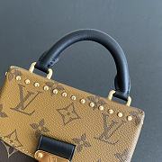 LV Camera Box Vibe Bag M82465 Size 12x17x6cm - 5