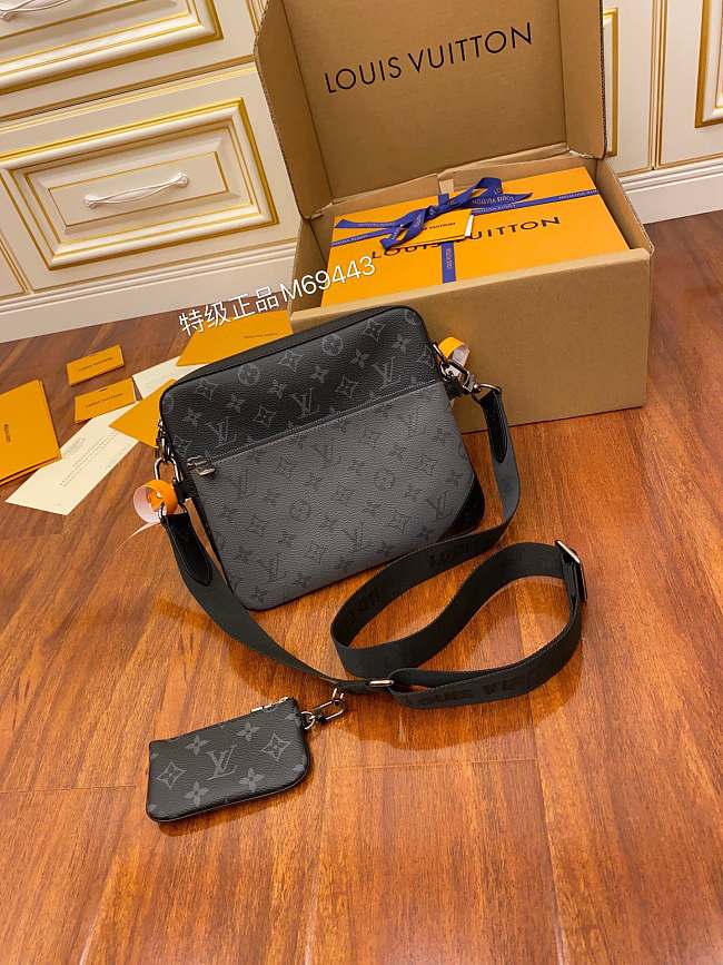 Louis Vuitton Trio Messenger Bag Size 25x18x7cm - 1