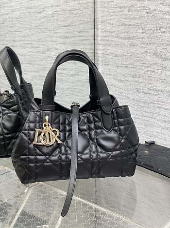 MEDIUM DIOR TOUJOURS BAG Black Macrocannage Calfskin M2821OSHJ_M900
