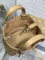 MEDIUM DIOR TOUJOURS BAG Medium Tan Macrocannage Calfskin M2821OSHJ_M53U - 5