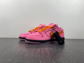 The Powerpuff Girls x Nike SB Dunk Low “Blossom” FD2631-600 