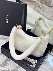 Prada Re-Edition Shearling White Size 22x17x6cm - 5