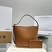 	 Jacquemus Le Regalo Brown leather bucket bag - 1