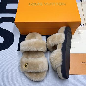 Louis Vuitton Fur Slipper 