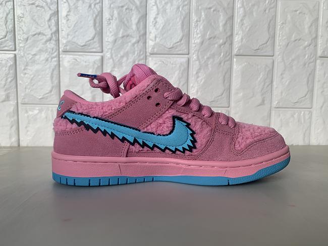 Grateful Dead x Nike SB Dunk Low “Pink Bear” - CJ5378 600 - 1