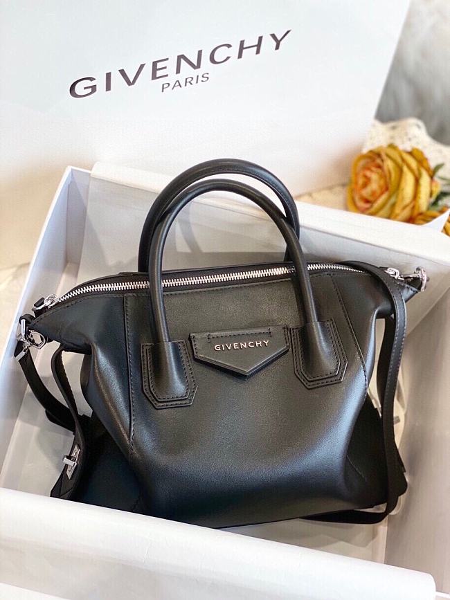 Givenchy Antigona Bag in Box Leather Black - 1