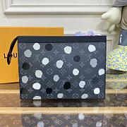 Louis Vuitton Pochette Voyage M81934 SIZE 26X20CM - 1