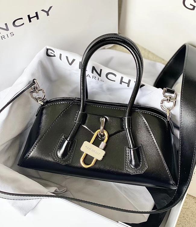 Givenchy Antigona Stretch Bag in Box Leather Black - 1
