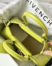 Givenchy Antigona Stretch Bag in Box Leather Chartreuse - 3