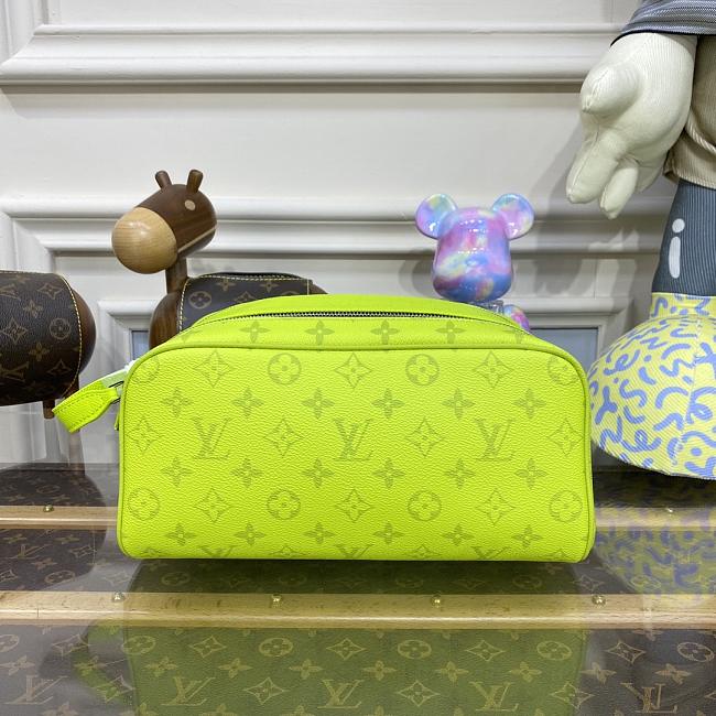 Louis Vuitton Dopp Kit Toilet Pouch M10144 Size 28x15x16.5CM - 1