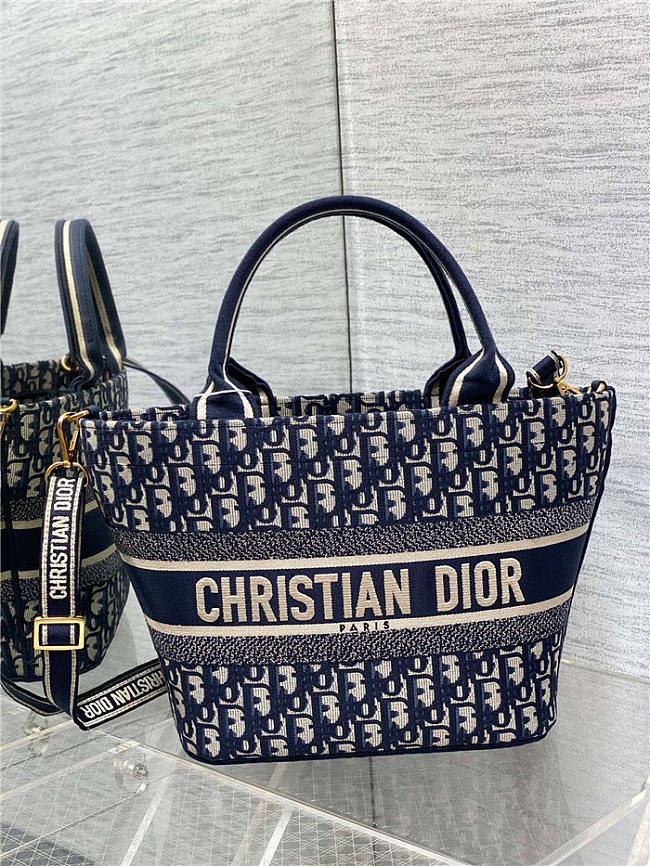 Dior Hat Basket Bag Blue Dior Oblique Embroidery - 1