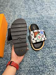 Louis Vuitton Pool Pillow Comfort Mule 02 - 5