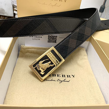 Burberry Knight Belt Black Gold