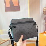 LV Trio Messenger Size 25 x 18.5 x 7 cm - 5