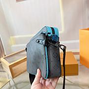 LV Trio Messenger Size 25 x 18.5 x 7 cm - 4