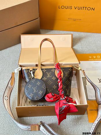 LV Pre-Owned 202 Two-way Bag Size 25CM
