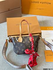 LV Pre-Owned 202 Two-way Bag Size 25CM - 2